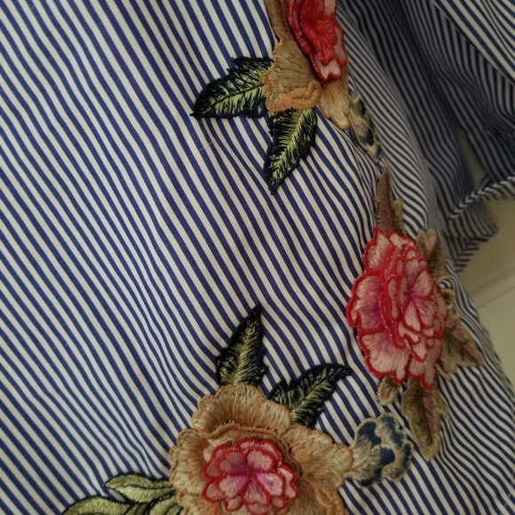 Kontrol Striped Embroidered Top - Never worn! - M - Picture 2 of 4